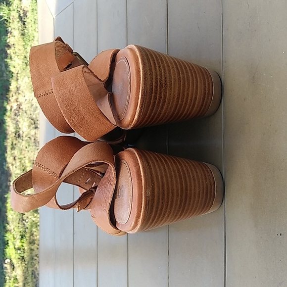 Sorel Wedges - Picture 9 of 11